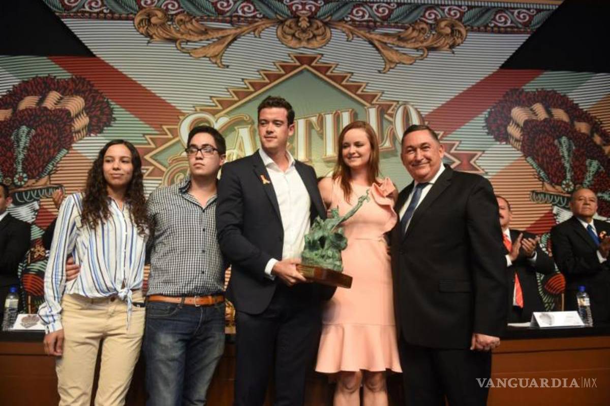 Entrega Saltillo su máxima presea