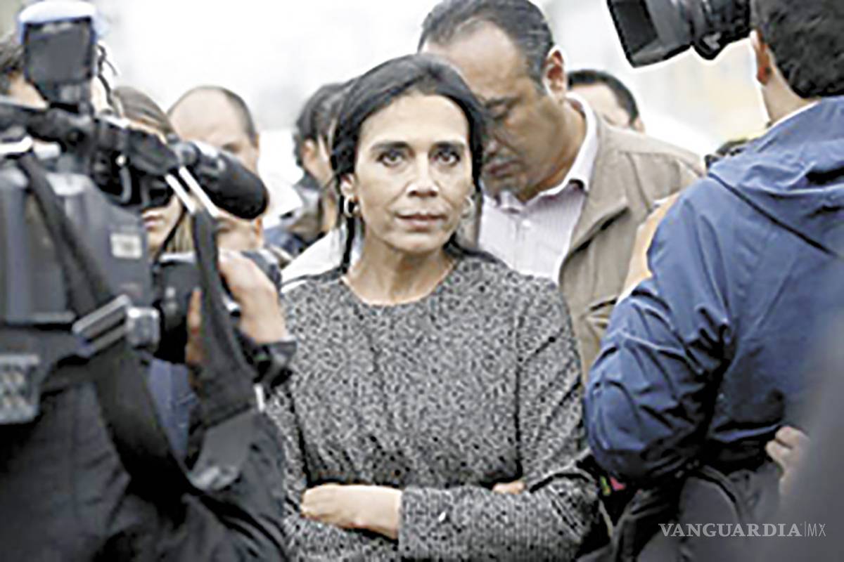 Congelan cuentas de esposa de Padrés