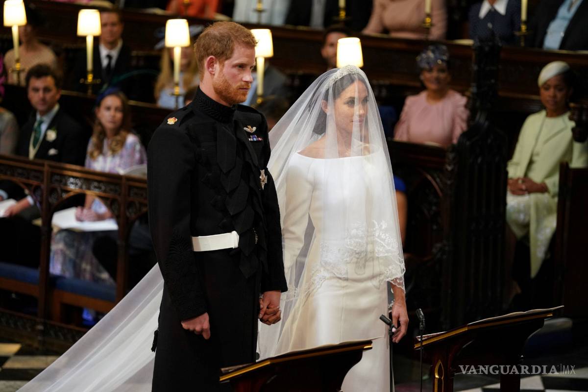 Hackers roban fotos privadas de boda de Harry y Meghan y las filtran a la red