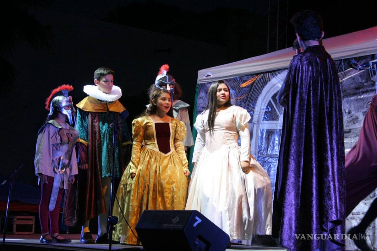 Lleva teatro a las calles de Saltillo