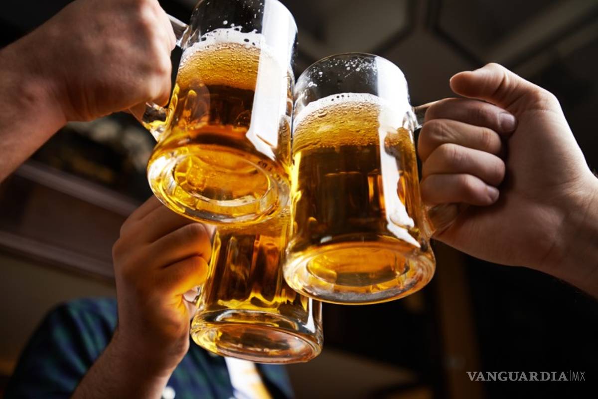 Los mexicanos toman cada vez más cerveza 'light'