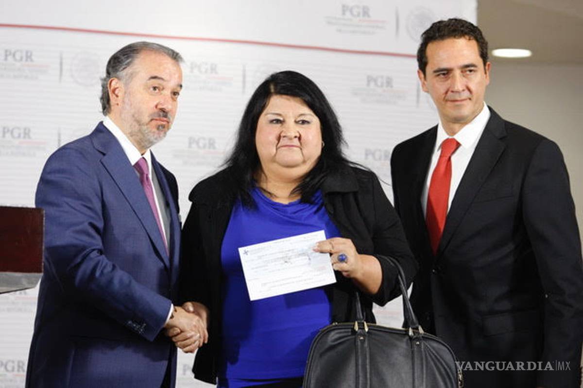 Entrega PGR a Veracruz 250 mdp que desvió Javier Duarte