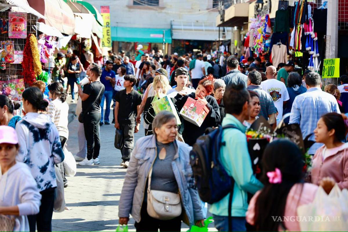 Saltillo: Hasta 10 mil pesos gastan familias en compras de última hora en el Centro Histórico