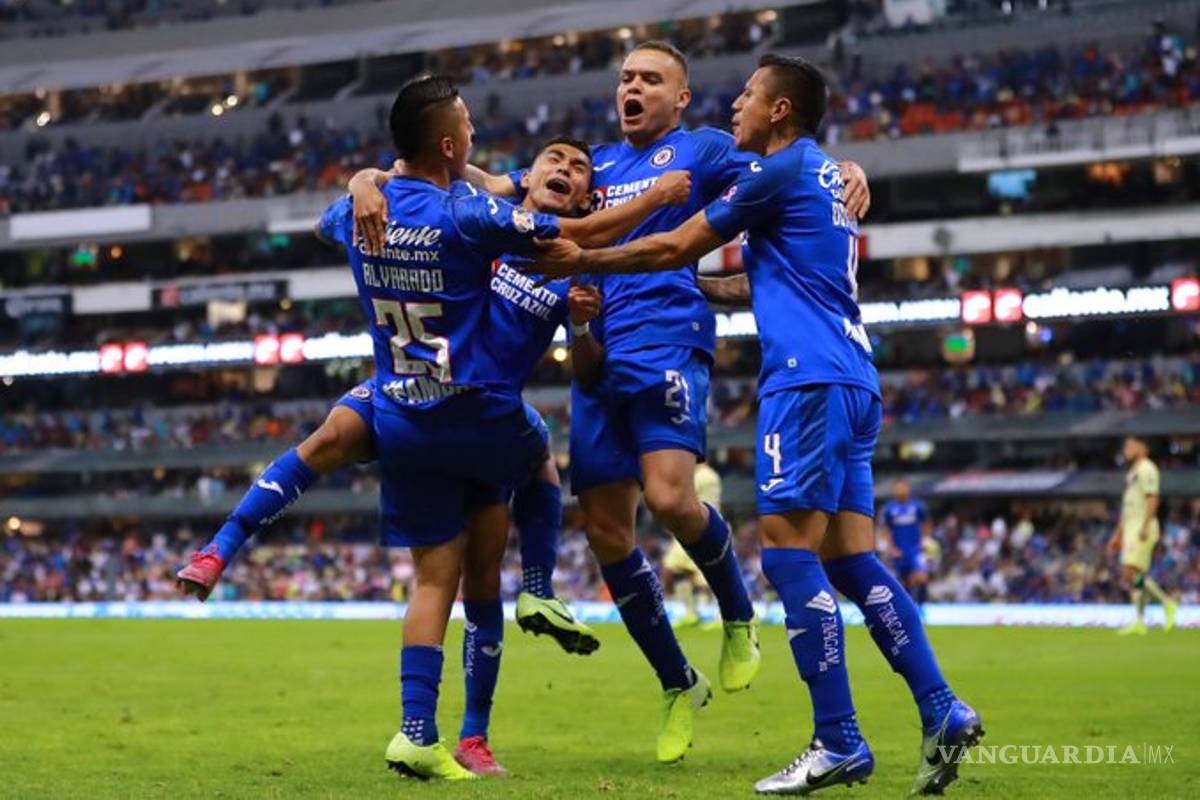 Cruz Azul destroza al América 5-2 en el Clásico Joven