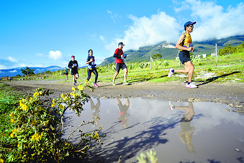 Triunfo rarámuri en Coahuila Ultra Trail