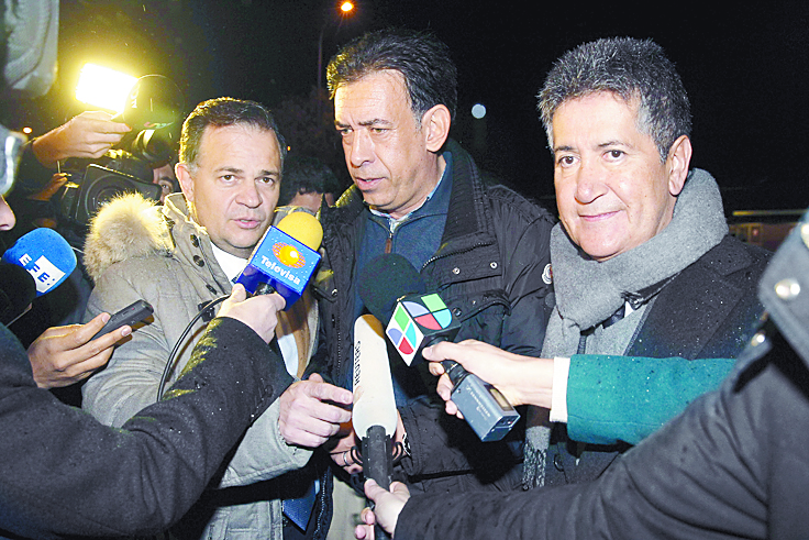 Moreira y embajada mexicana: un escandalo de privilegios