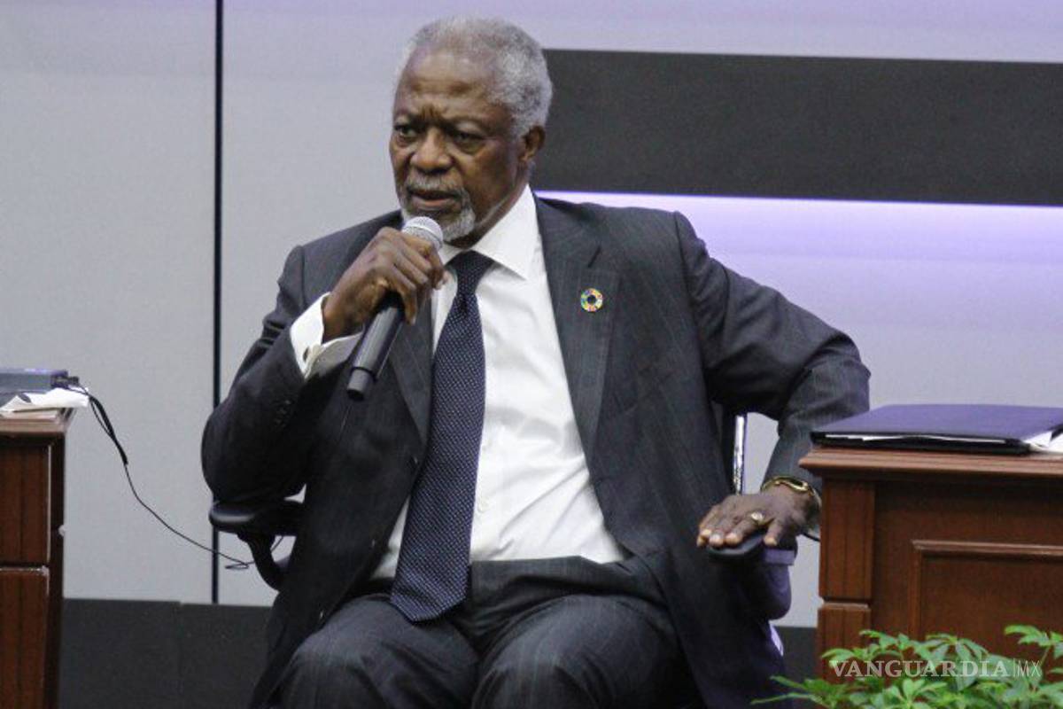 No subestimen el poder de su voto, dice Kofi Annan a los indecisos