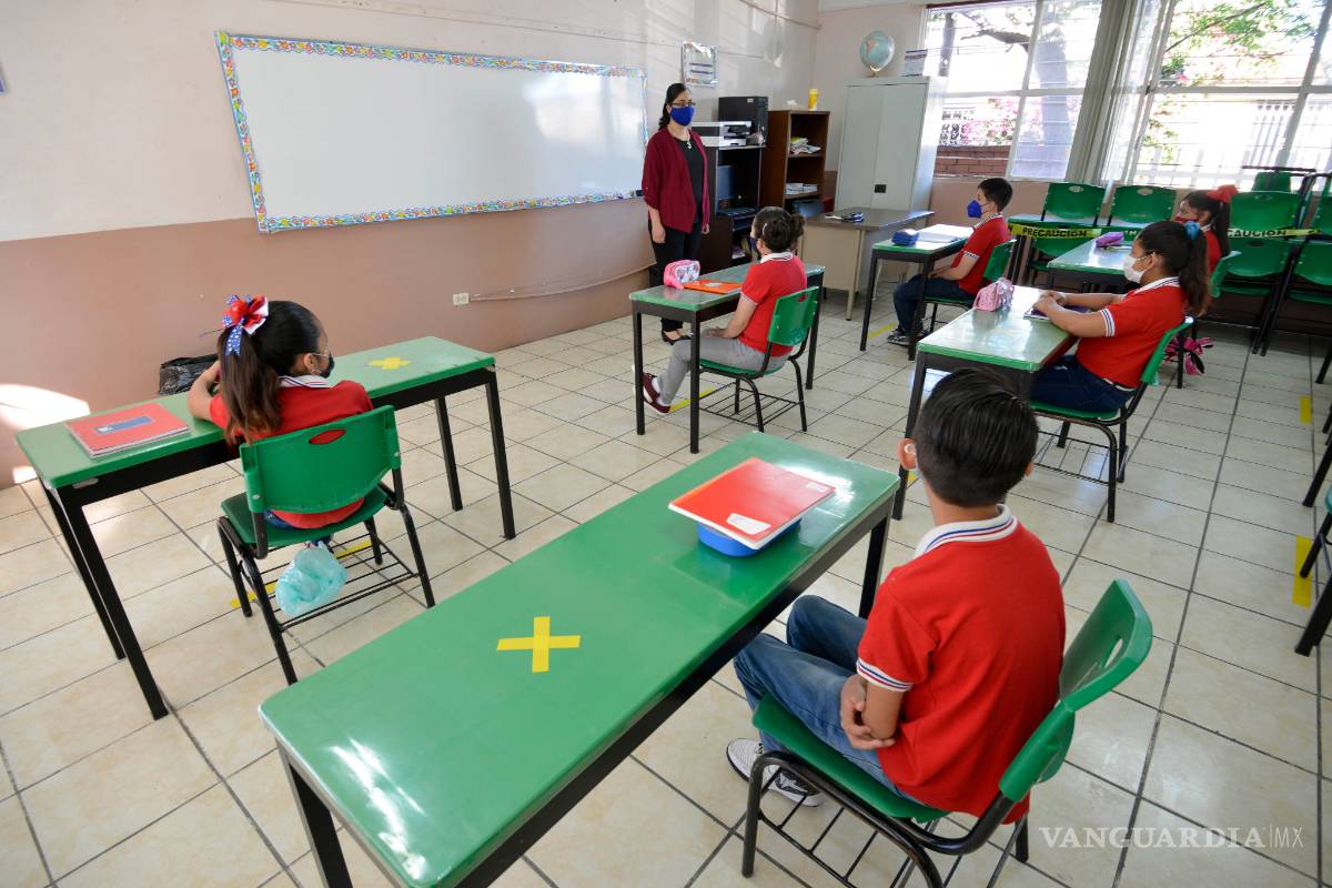 Tras un año por pandemia de coronavirus, vuelven a aulas en Coahuila con estrictos protocolos