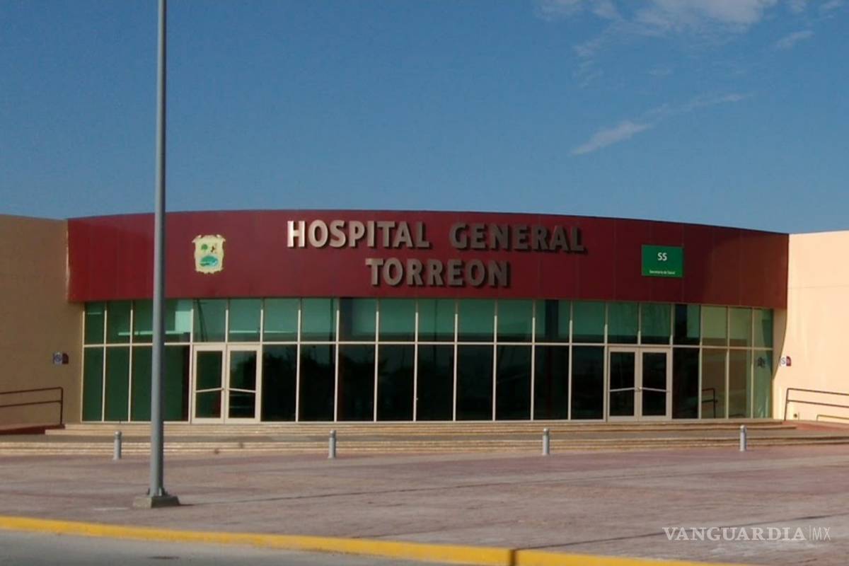 Investigan a policías de Torreón por crimen de joven y heridas al padre