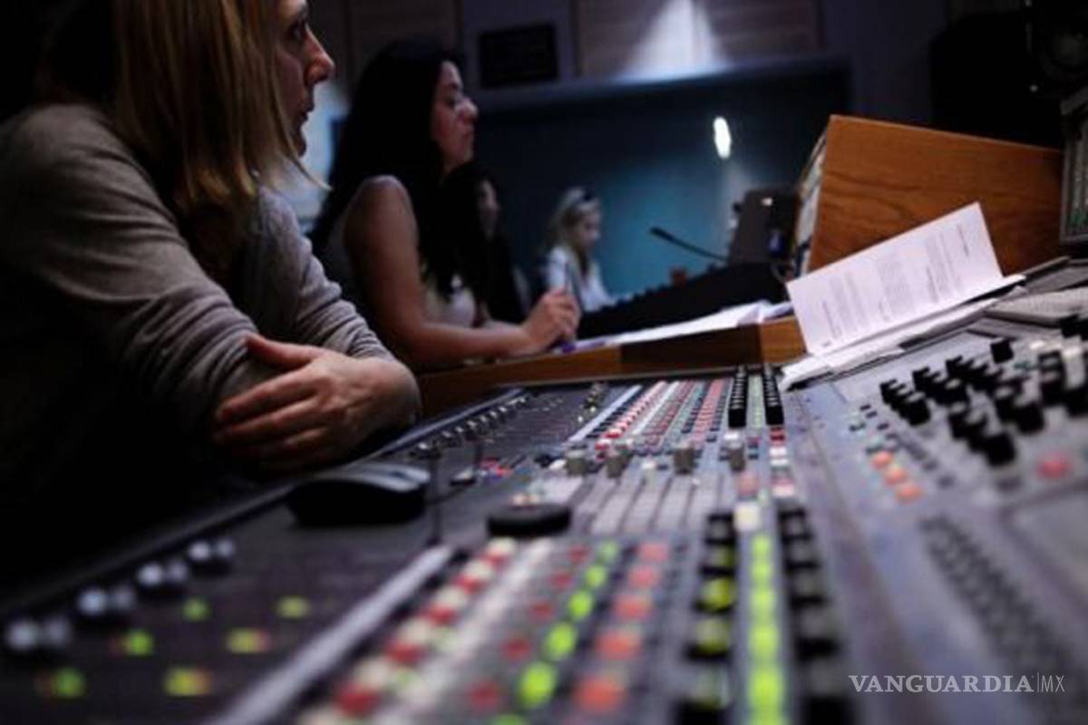 Trabajadores de radio y televisión aceptan aumento salarial diferenciado; evitan huelga