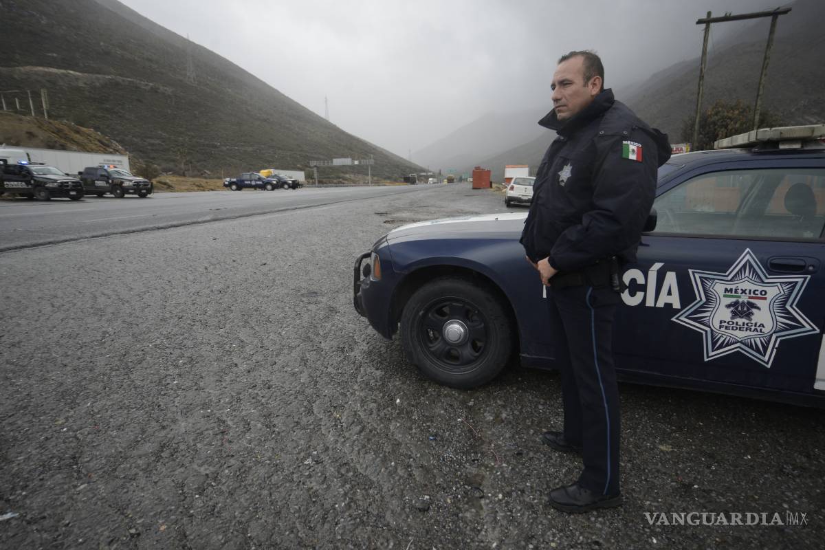 ‘Frenan’ a traileros en tramo de Los Chorros’
