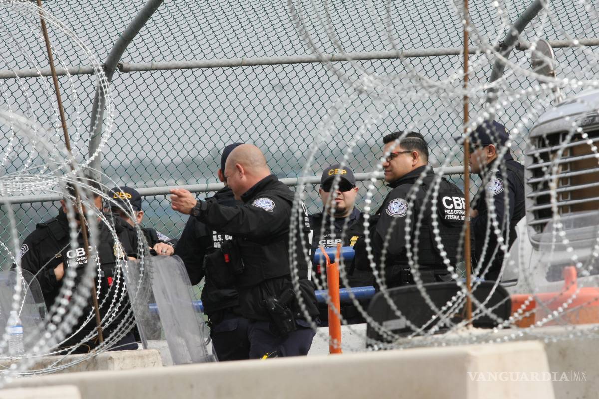 Ensaya EU tácticas antinarco en puentes con Piedras Negras ante hechos de Villa Unión