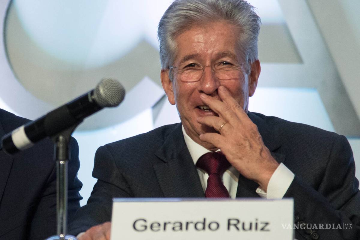 Ruiz Esparza contesta a AMLO: Pedí diferir campaña de NAIM, no bajarla