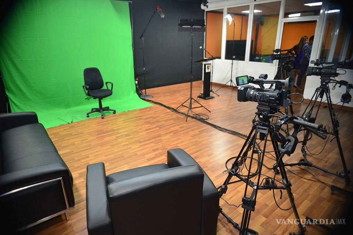 Concesionar radio y tv a religiosos cae en ilegalidad, advierten