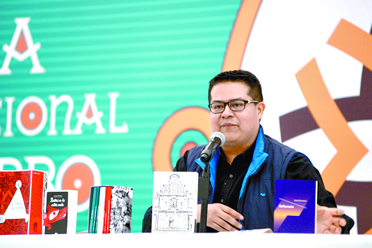 Rescatan poesía del siglo 20 en Archivo Negro