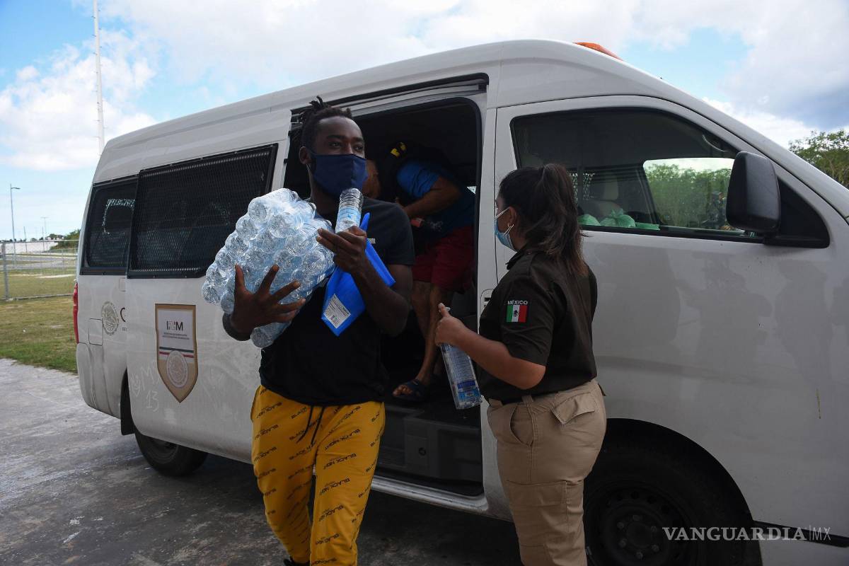 Deben migrantes pagar el pasaje a cita con el INM