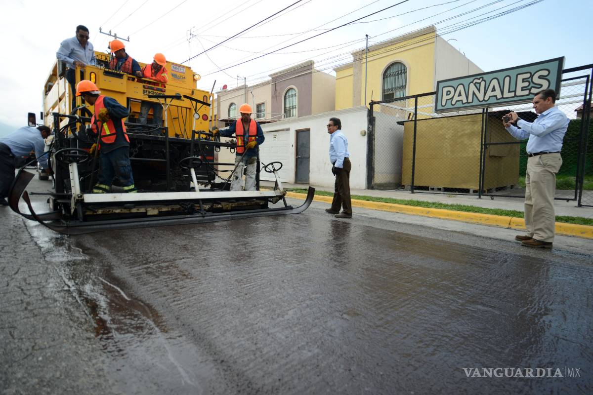 Máquina pavimentadora ‘La Imparable’, no resultó tan eficaz como decían