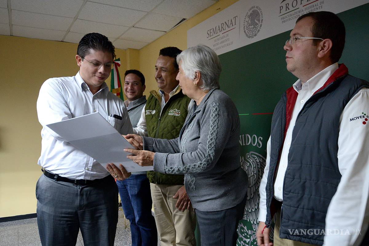 Entregan certificados industria limpia en Saltillo