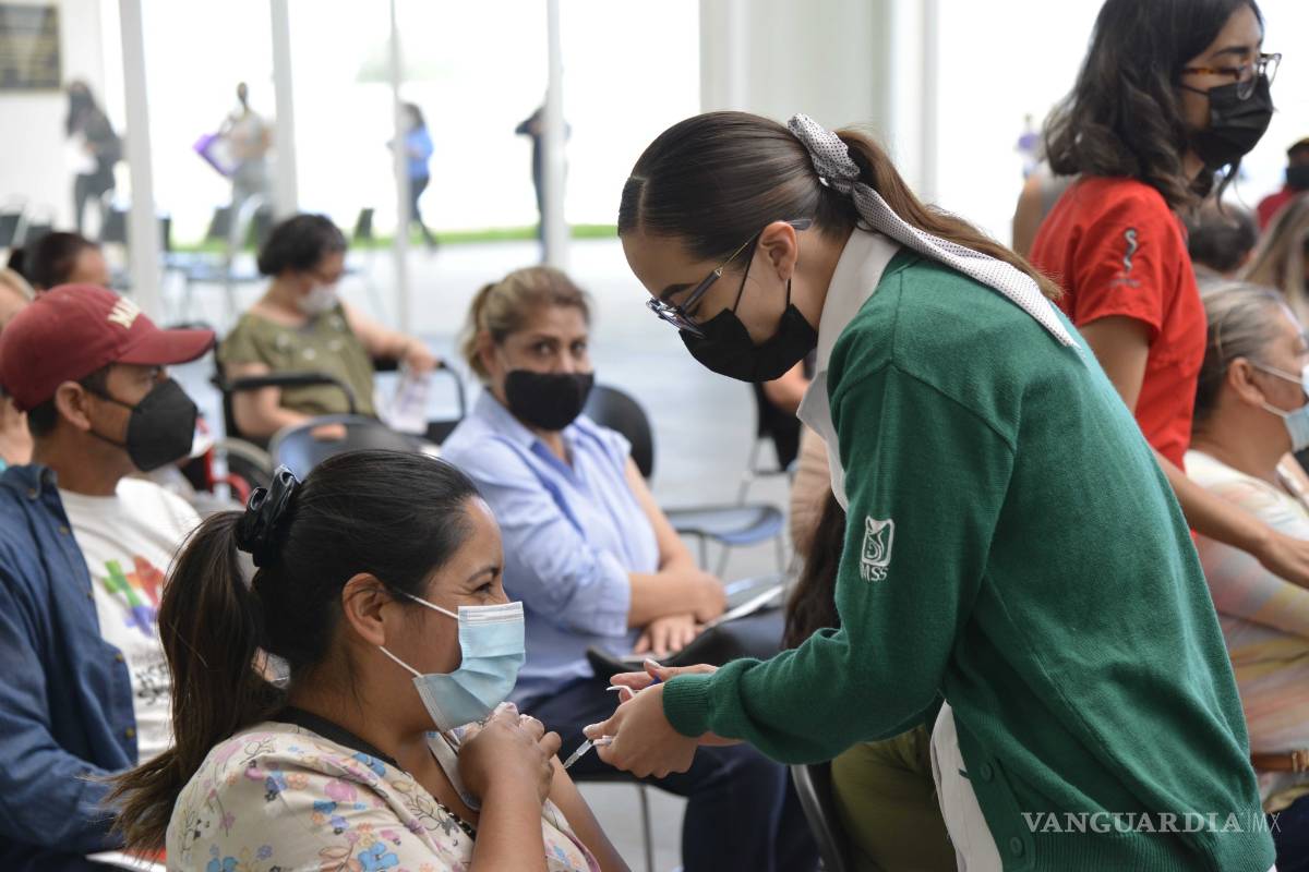 Si tienes de 30 a 39 años, ya puedes registrarte para recibir la vacuna contra el COVID-19