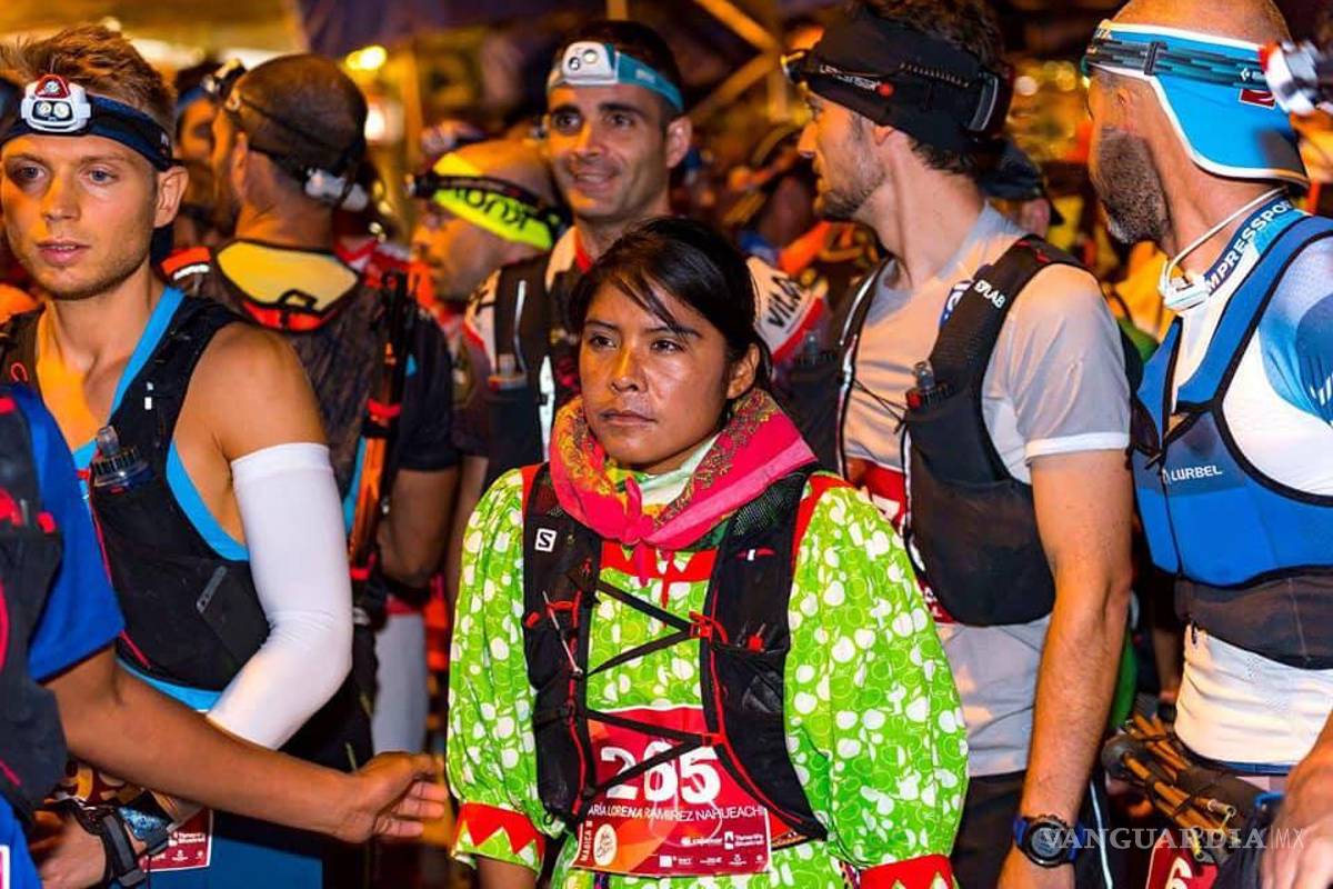 La corredora rarámuri que conquistó el Ultramaratón Tenerife Bluetrail de las Islas Canarias