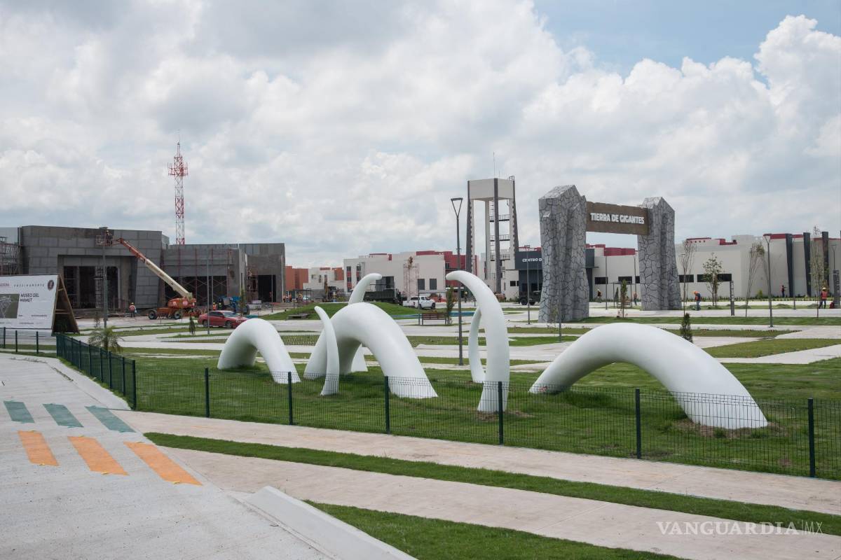 Rechazan descuentos a trabajadores del AIFA