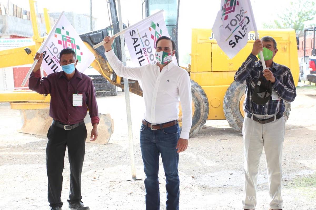 Cumple Manolo con vecinos de la colonia Bellavista