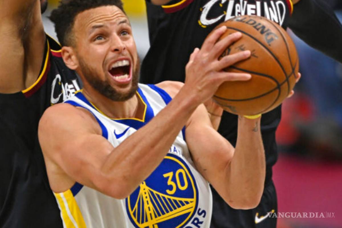 Stephen Curry logra extensión por ¡215 millones de dólares!