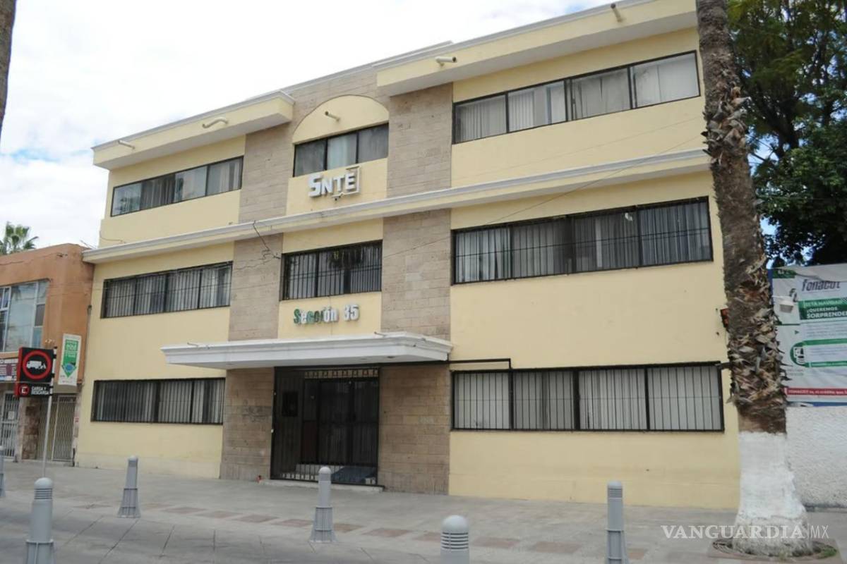 Torreón: Quien haya vendido plazas tendrá que regresar el dinero e ir a la cárcel, dice líder sindical del magisterio