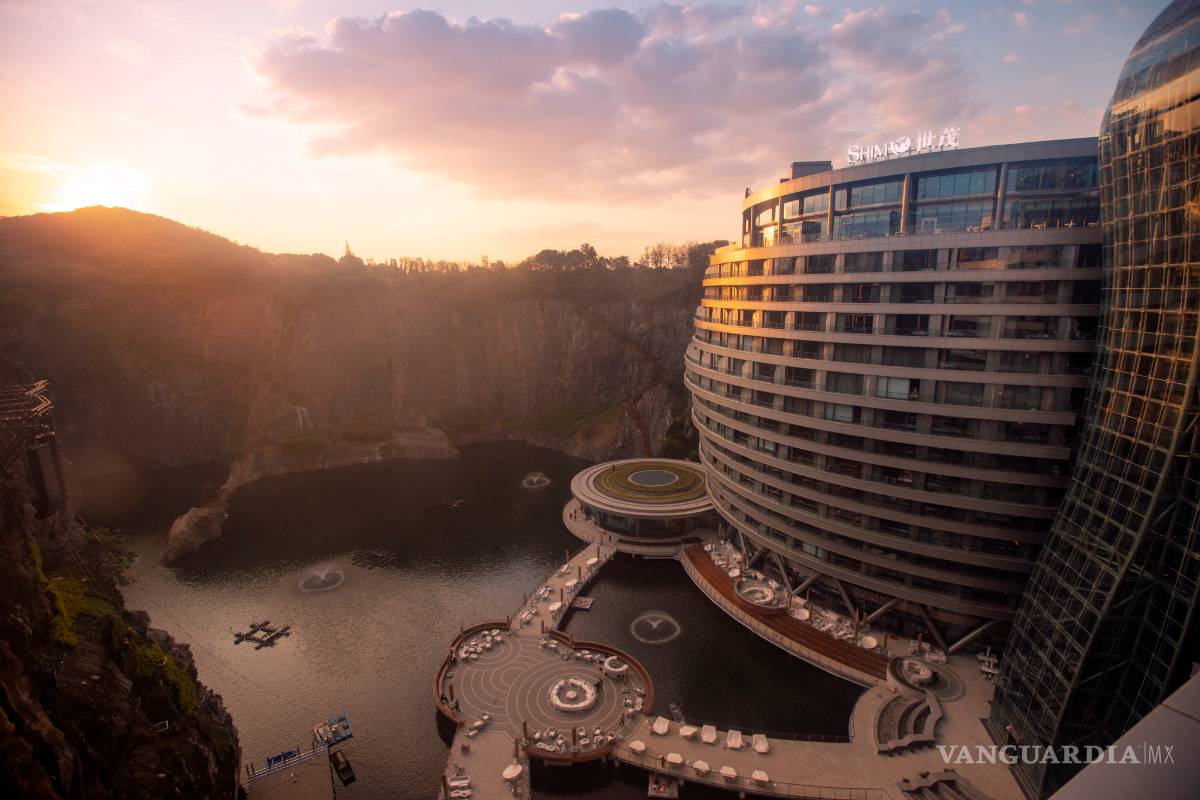 $!Shimao Wonderland, un majestuoso hotel que no fue construido hacia arriba, sino hacia abajo