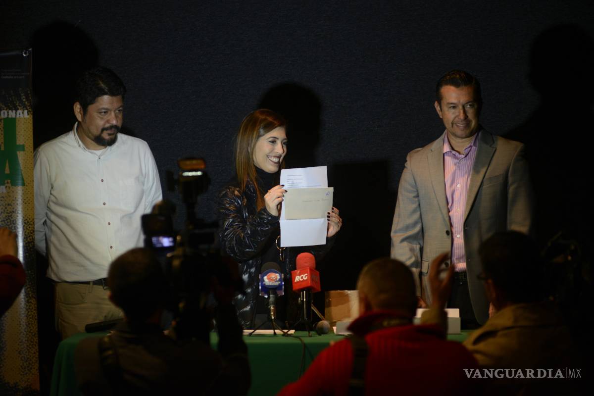 Quinta Edición Premio Manuel Acuña: Resulta ganadora escritora española