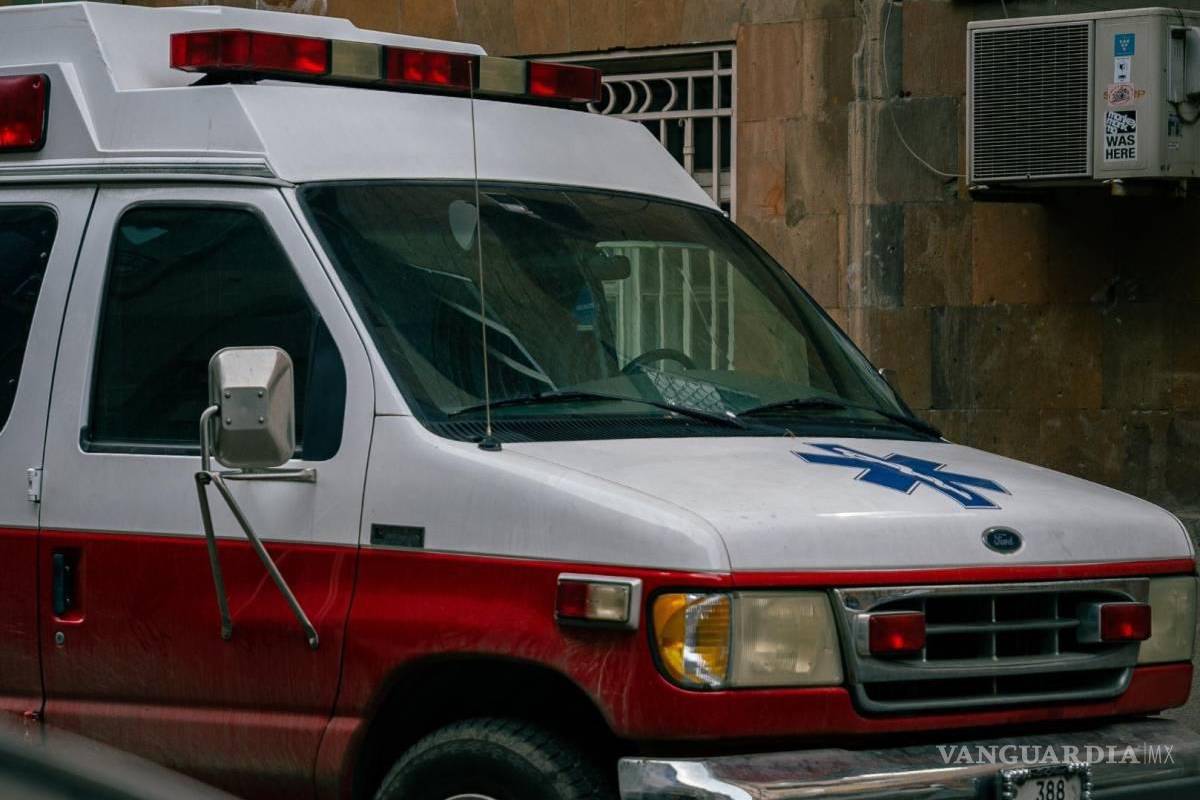 Fallece hombre de la tercera edad mientras esperaba consulta médica en Saltillo