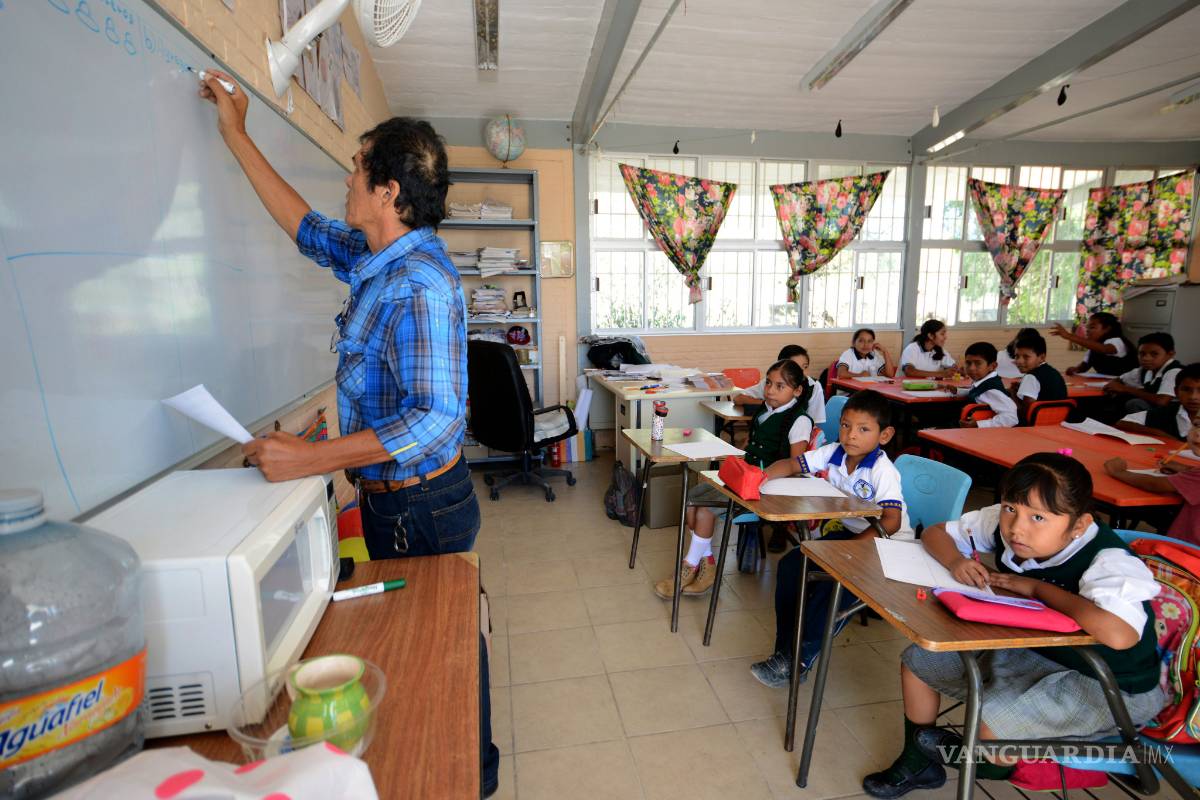 Autoridades olvidan escuelas rurales de Saltillo; niños siguen en la espera de uniformes y útiles