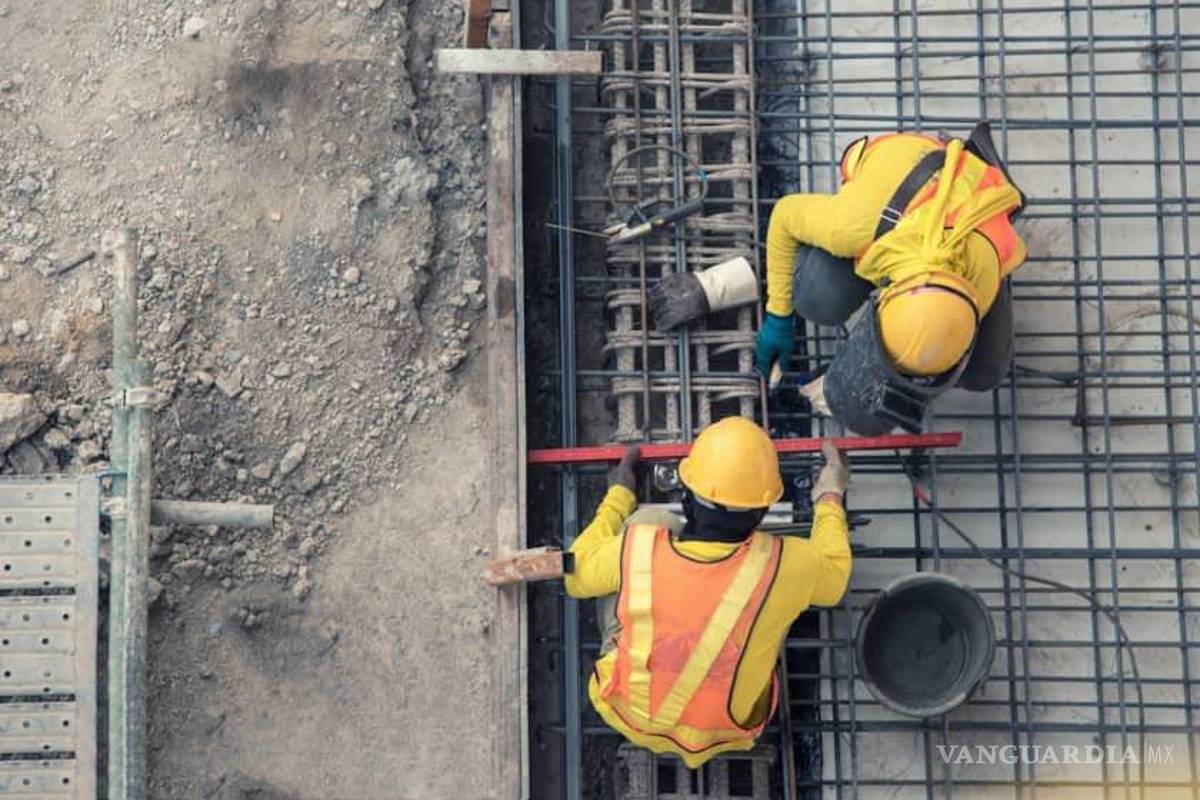 Padres de familia de kínder de Saltillo denuncian que construcción aledaña pone en riesgo a sus hijos