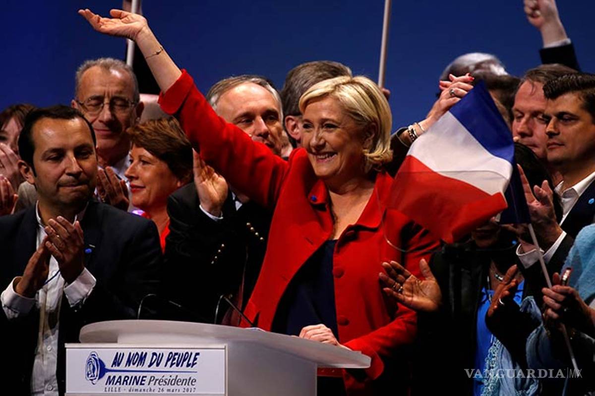 Marine Le Pen asegura que si gana la presidencia de Francia acabará con la UE