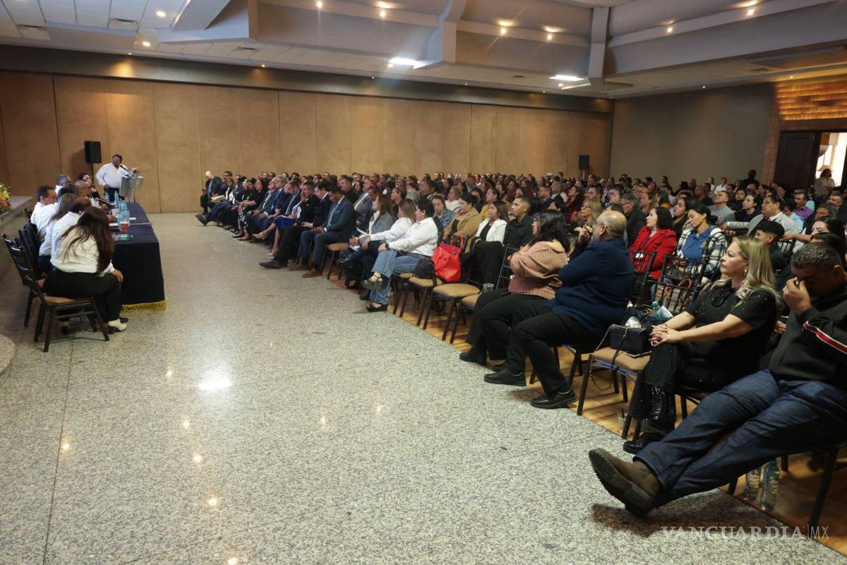 $!La toma de protesta se llevó a cabo en Villa Ferré.