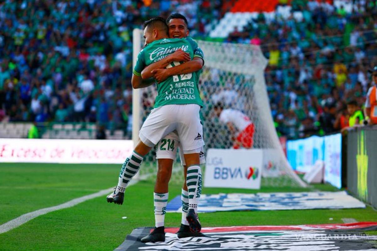 ¡Gana La Fiera! León ruge fuerte al Necaxa y pega 2-1