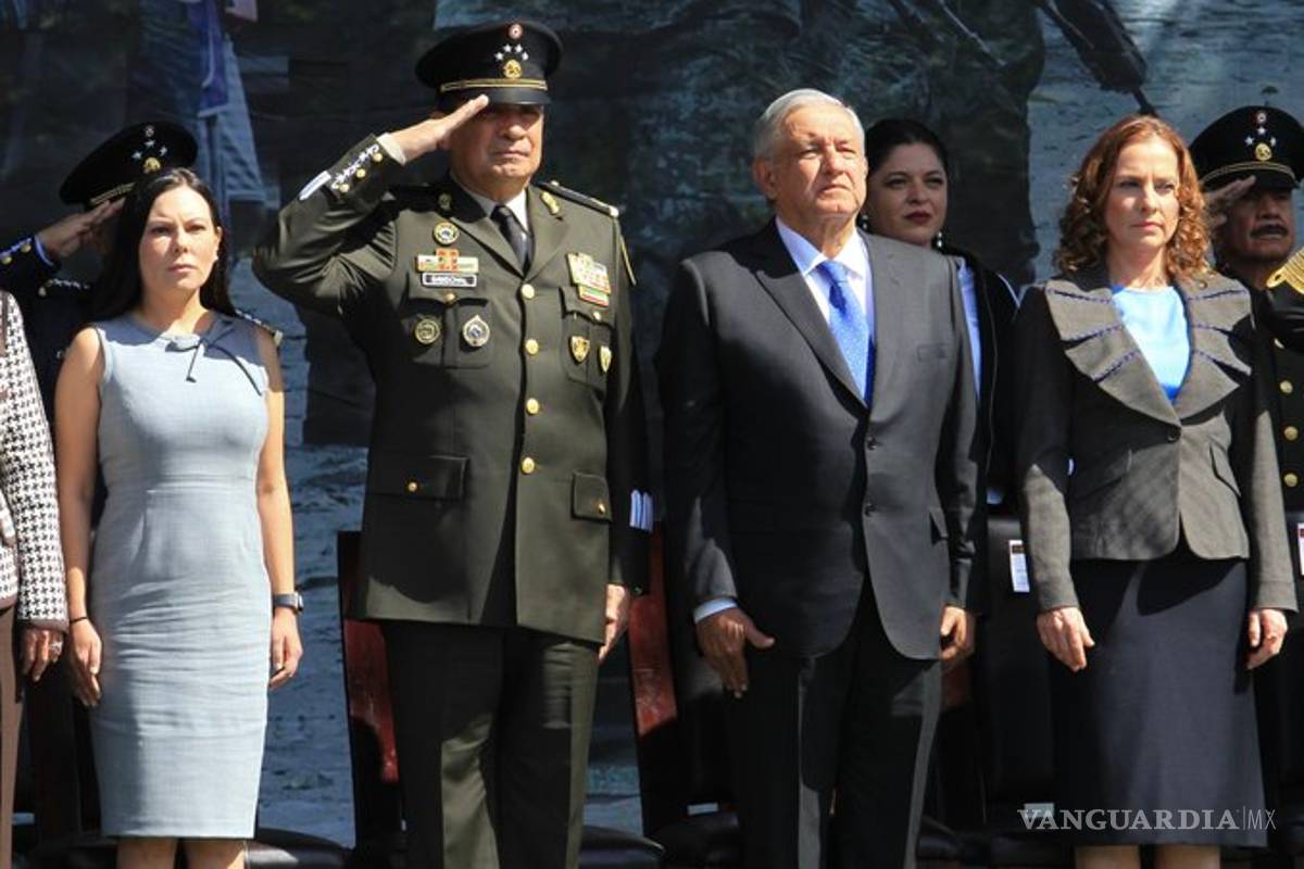 AMLO agradece a Fuerzas Armadas por “dar la espalda a la traición y al golpismo”