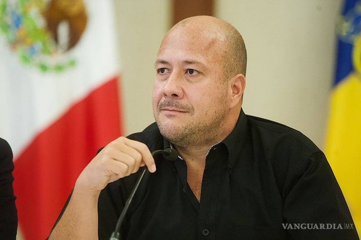 Falta gasolina, no pipas, asegura gobernador de EdoMex