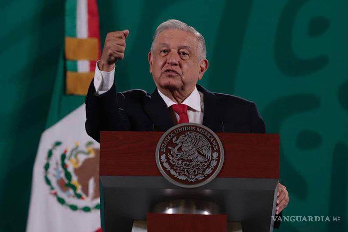 “Vergüenza les debería de dar”, AMLO vuelve a criticar a Oxxo por pagar poco por electricidad