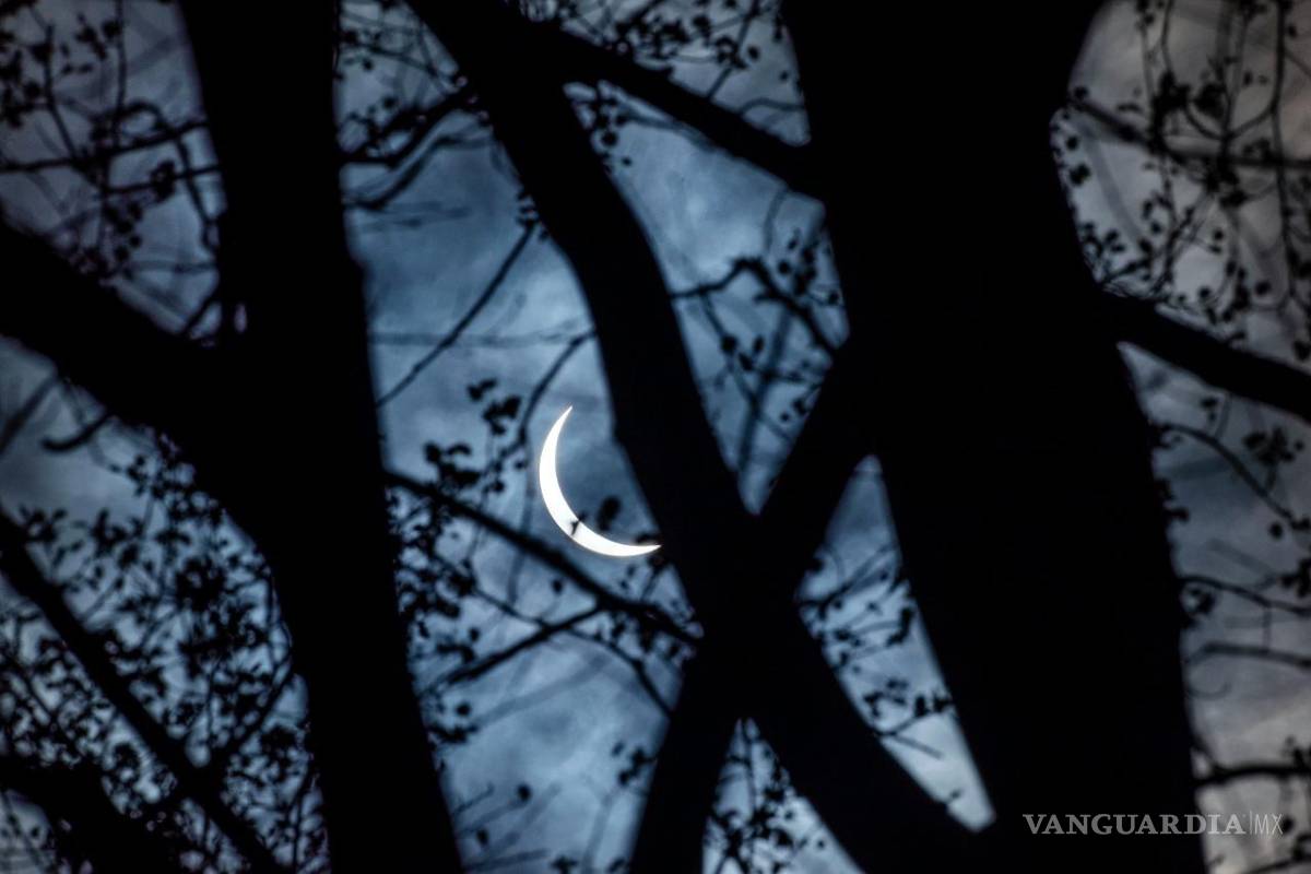 Así cautiva, maravilla y asombra el eclipse solar desde Mazatlán hasta la isla de Terranova (fotos)