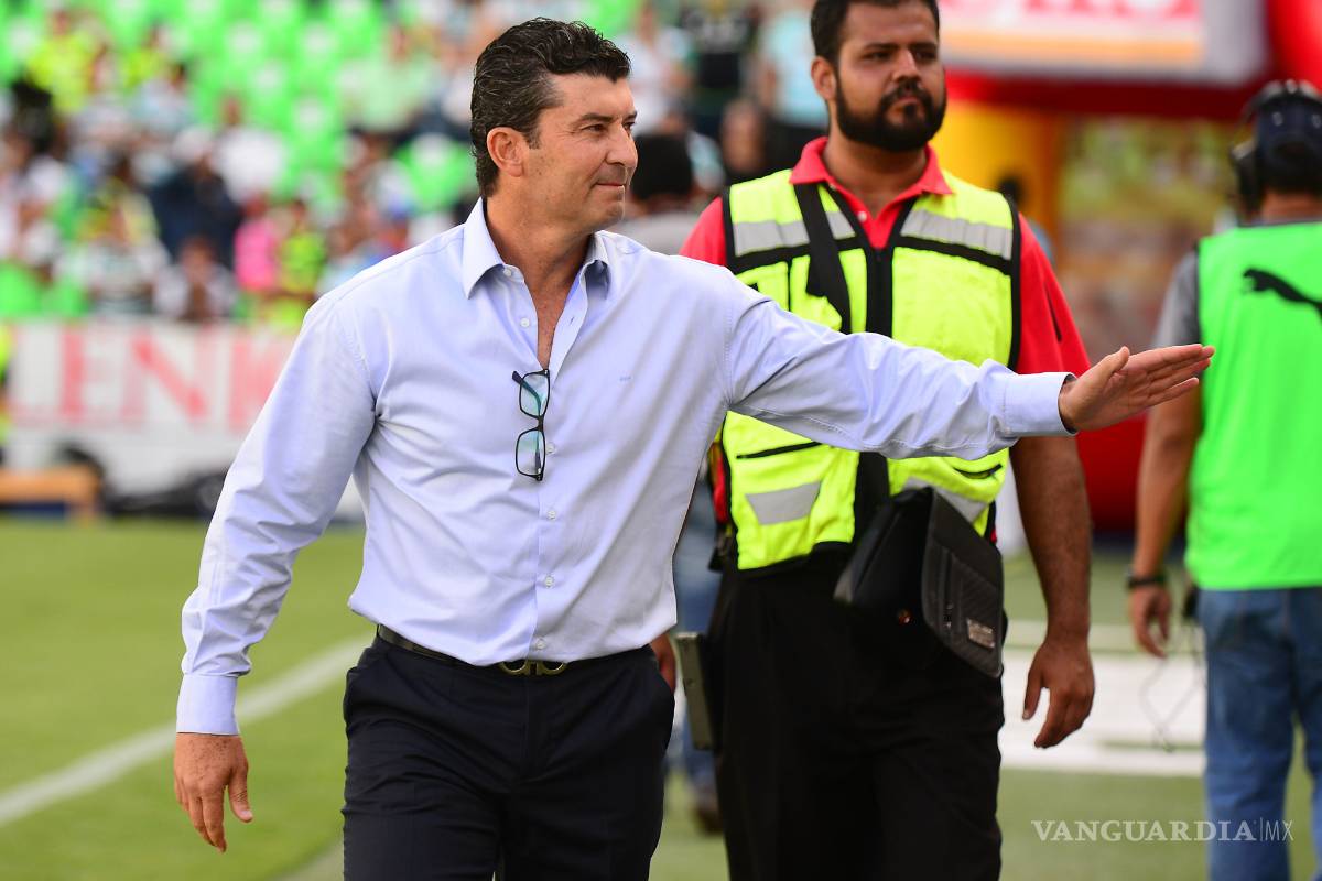 $!'Chepo' de la Torre rompe el maleficio y Santos vuelve a ganar