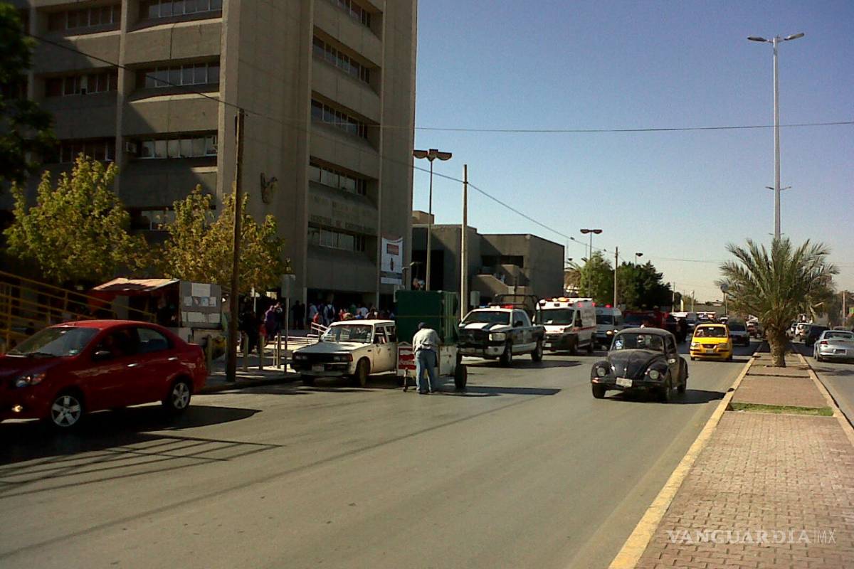Corto circuito desata pánico en Clínica No. 71 del IMSS en Torreón