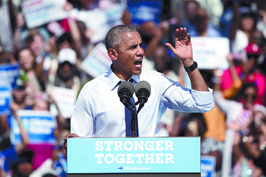 Clinton ocultó su neumonía; D. Trump no revela su estado de salud