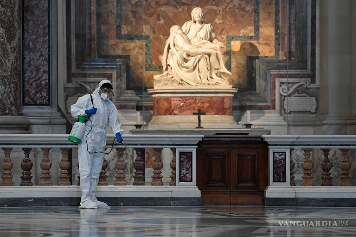 $!Basílica San Pedro es sometida a una inédita desinfección para su reapertura