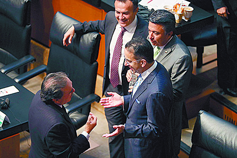 Congreso echa atrás aumento en su gasto