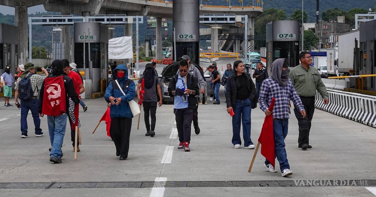 Toman maestros casetas de La Venta y Palo Blanco de la Autopista del Sol
