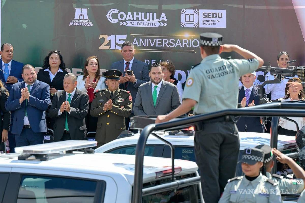 Con orgullo patrio, Monclova celebra en paz su Independencia