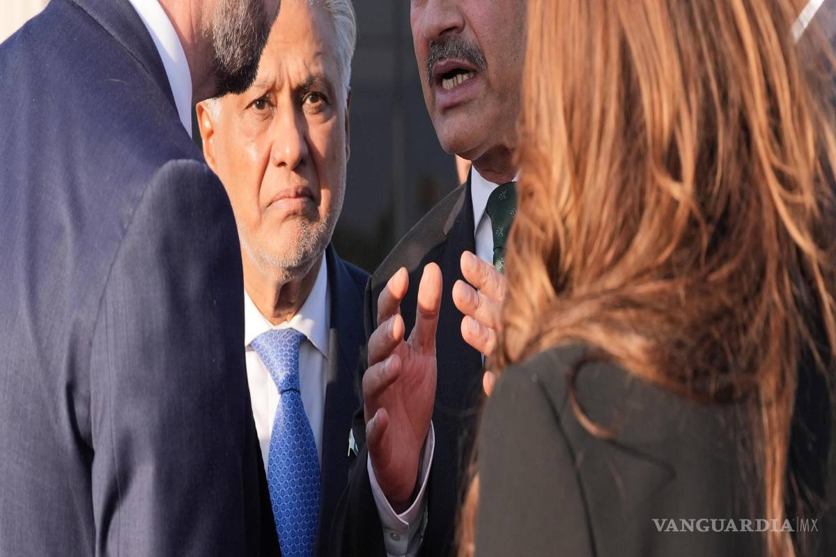 $!El vicepresidente JD Vance y jefe del Estado Mayor del Ejército de Pakistán, el mariscal de campo Asim Munir antesde asistir a las conversaciones sobre Irán