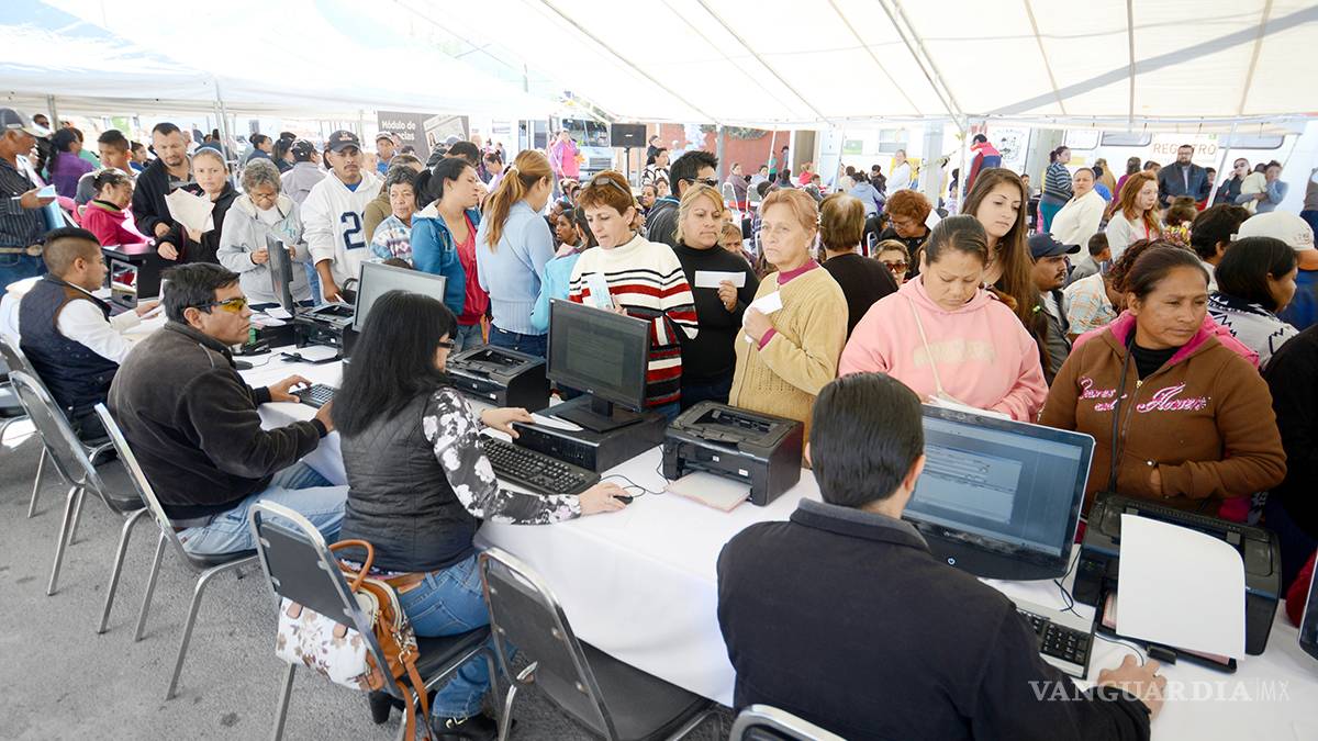 Lleva DIF Coahuila macrobrigada a colonia de la periferia de Saltillo