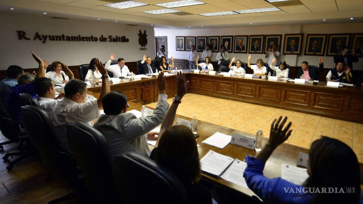 Libera Municipio de Saltillo permisos para taxi